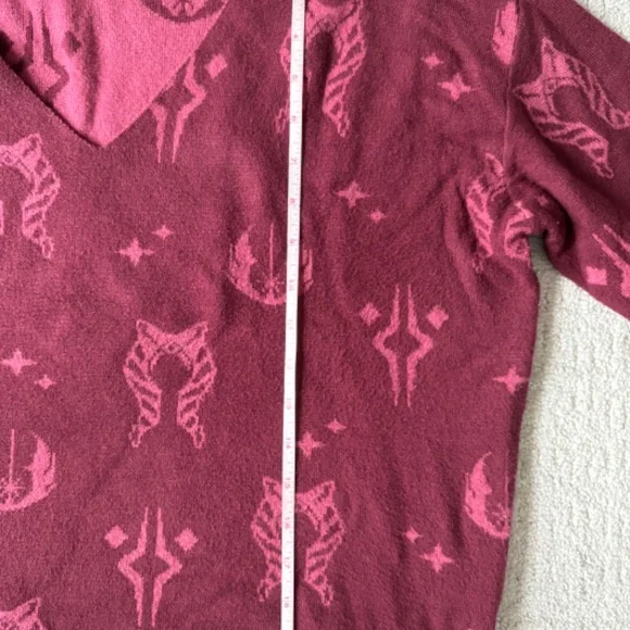 Her Universe Star Wars Ahsoka V-Neck Sweater Size SM - Picture 3 of 5